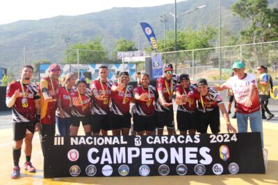 Caracas campeón Nacional Venezolano de Baseball5